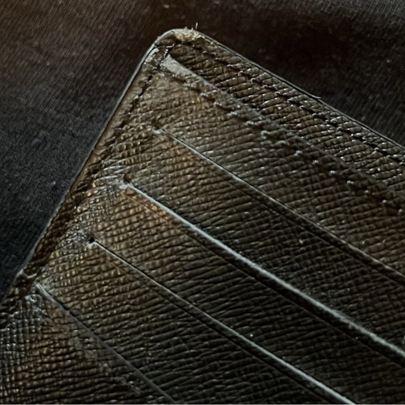 LOUIS VUITTON WALLET - Picture 8 of 10